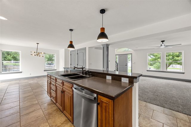 2100 Pike Court, Marion, IA 52302