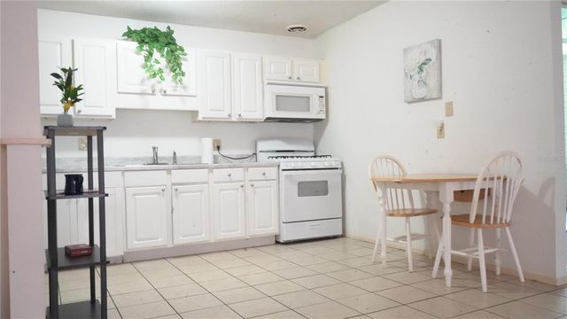1700 SW 16TH COURT J-4, Gainesville, FL 32608