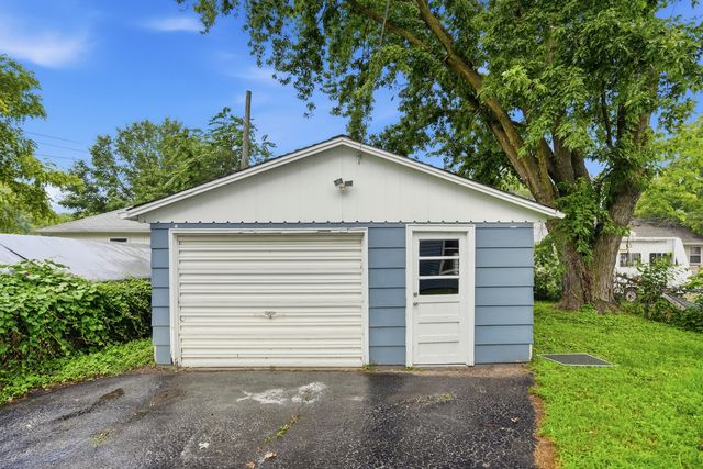 2817 19th Street, East Moline, IL 61244