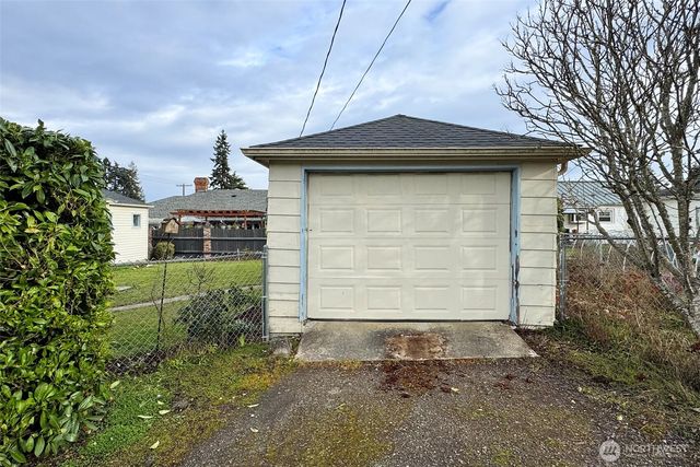 311 S Jones Street, Port Angeles, WA 98362