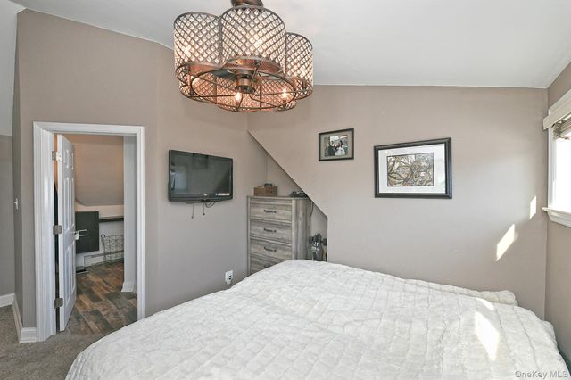 14 Thimble Lane, Hicksville, NY 11801