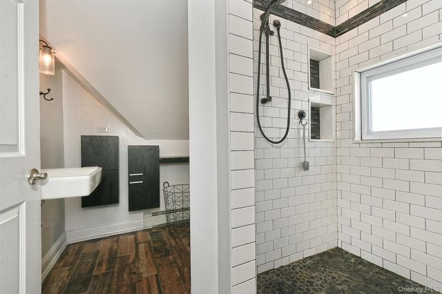 14 Thimble Lane, Hicksville, NY 11801