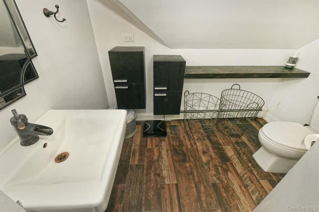 14 Thimble Lane, Hicksville, NY 11801