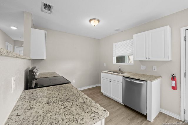 8831 Hunters Creek, San Antonio, TX 78211