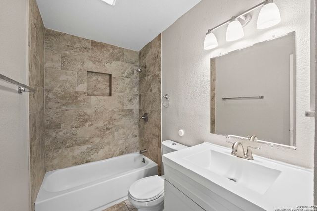 8831 Hunters Creek, San Antonio, TX 78211