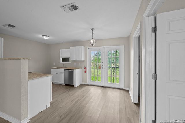 8831 Hunters Creek, San Antonio, TX 78211