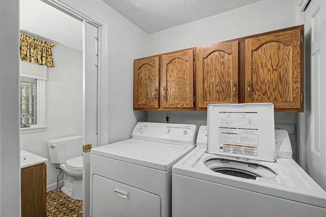 69 Joy Dr Apt C5, South Burlington, VT 05403