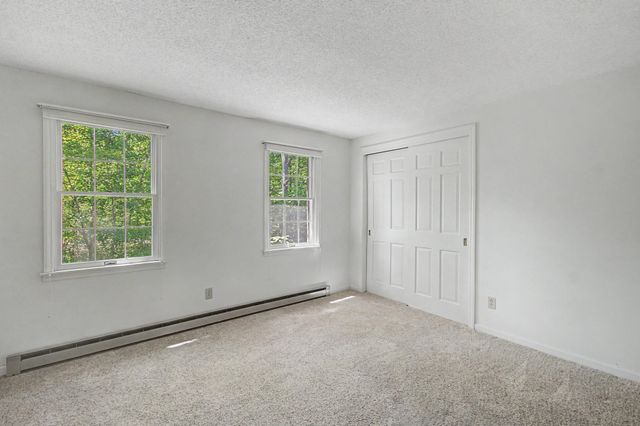 69 Joy Dr Apt C5, South Burlington, VT 05403
