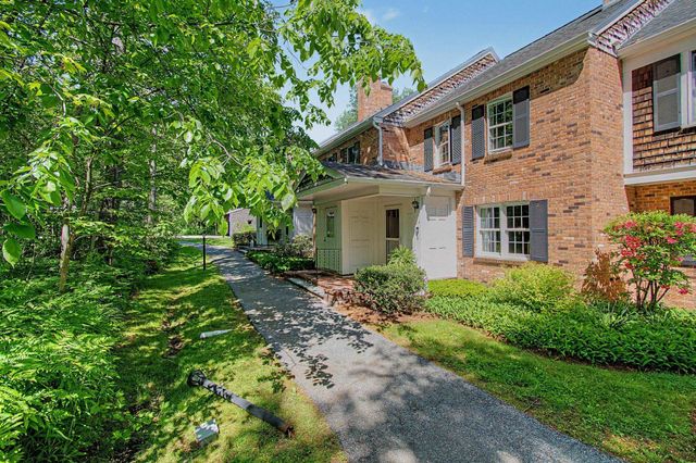 69 Joy Dr Apt C5, South Burlington, VT 05403
