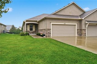 2250 Lake Pointe Drive 2001, Lawrence, KS 66049