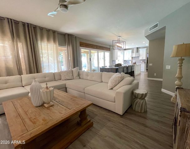 1721 W GARY Drive, Chandler, AZ 85224