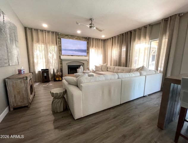 1721 W GARY Drive, Chandler, AZ 85224