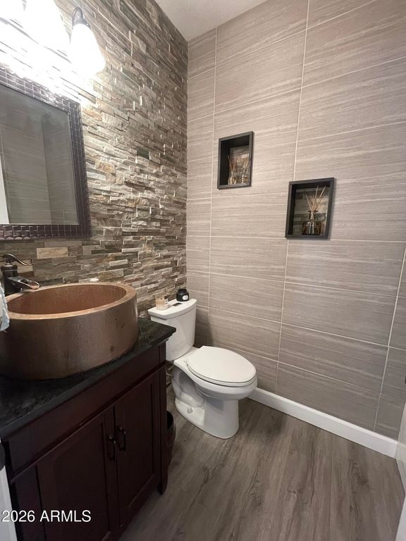 Image 18 of property listing at 1721 W GARY Drive, Chandler, AZ 85224