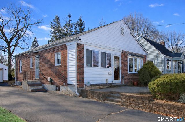 79 Piper Brook Avenue, Newington, CT 06111