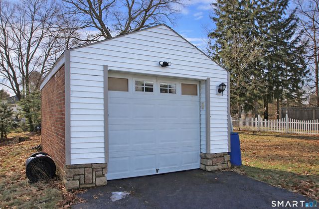 79 Piper Brook Avenue, Newington, CT 06111