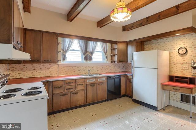 303 S 12TH ST, Lebanon, PA 17042