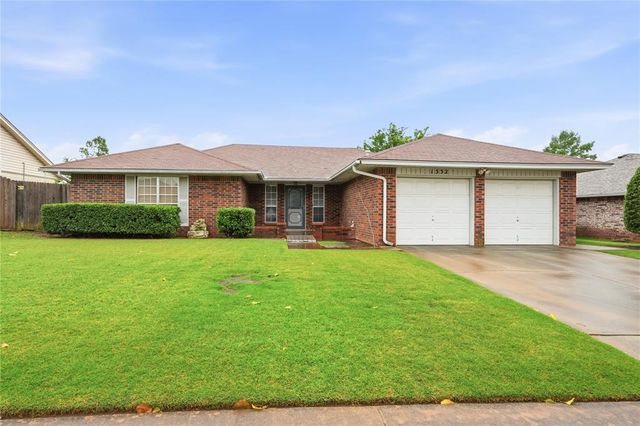 1332 NE 19th Place, Moore, OK 73160
