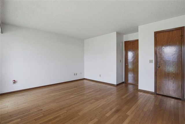 1332 NE 19th Place, Moore, OK 73160