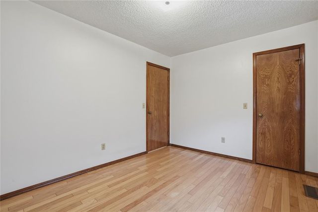 1332 NE 19th Place, Moore, OK 73160