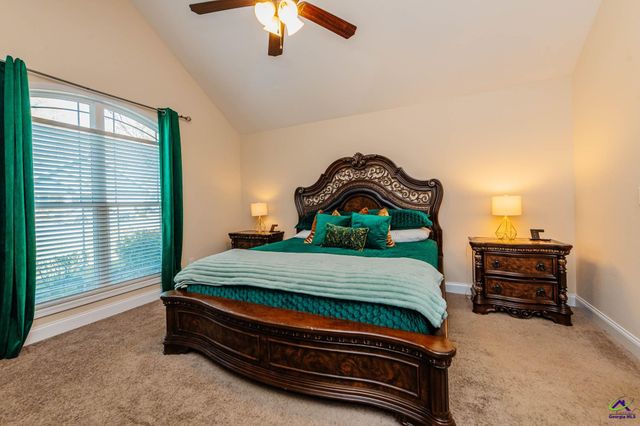 124 Hawks Ridge Trace, Byron, GA 31008