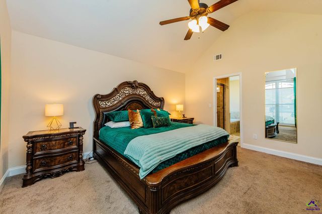 124 Hawks Ridge Trace, Byron, GA 31008