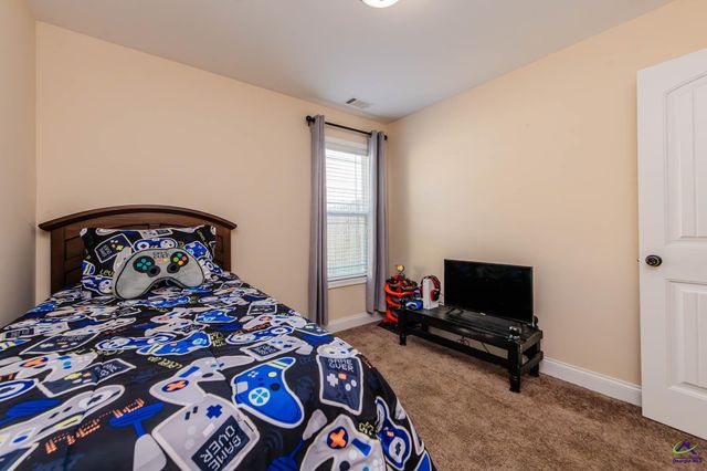 124 Hawks Ridge Trace, Byron, GA 31008