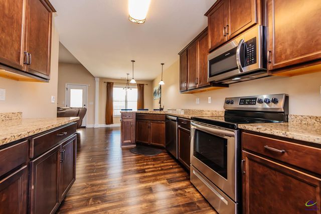 124 Hawks Ridge Trace, Byron, GA 31008