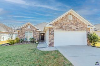 124 Hawks Ridge Trace, Byron, GA 31008