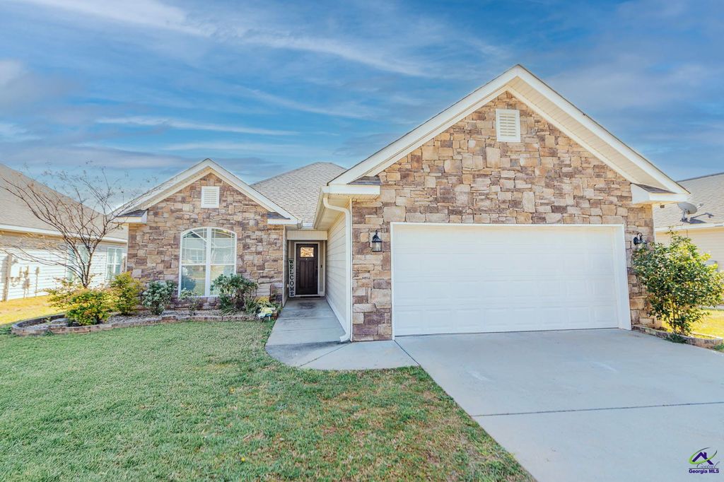 124 Hawks Ridge Trace, Byron, GA 31008