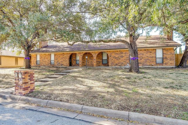 4627 Ranch View Road, Fort Worth, TX 76109