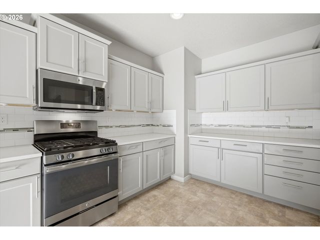 15562 BROKEN TOP Ave, Sandy, OR 97055