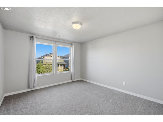 15562 BROKEN TOP Ave, Sandy, OR 97055