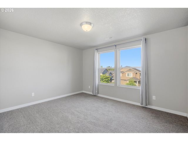 15562 BROKEN TOP Ave, Sandy, OR 97055