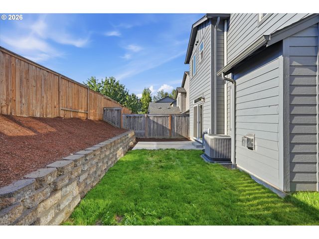 15562 BROKEN TOP Ave, Sandy, OR 97055