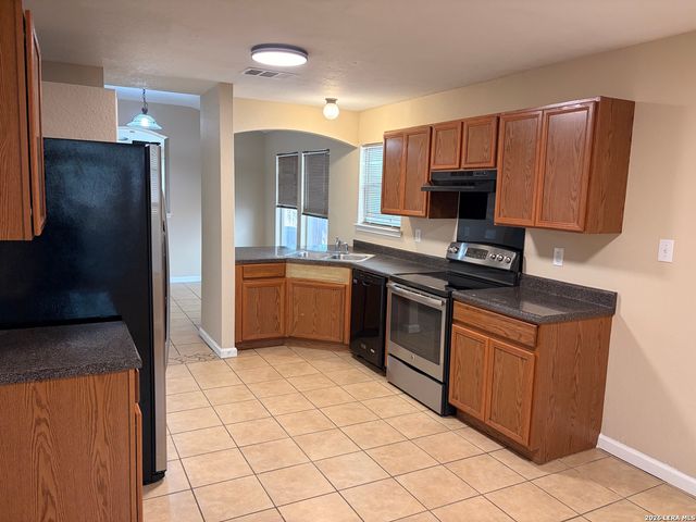 9430 Hacienda Acres, San Antonio, TX 78245