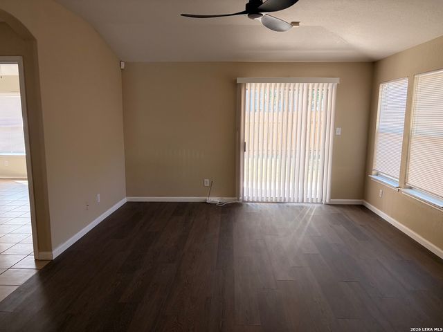 9430 Hacienda Acres, San Antonio, TX 78245