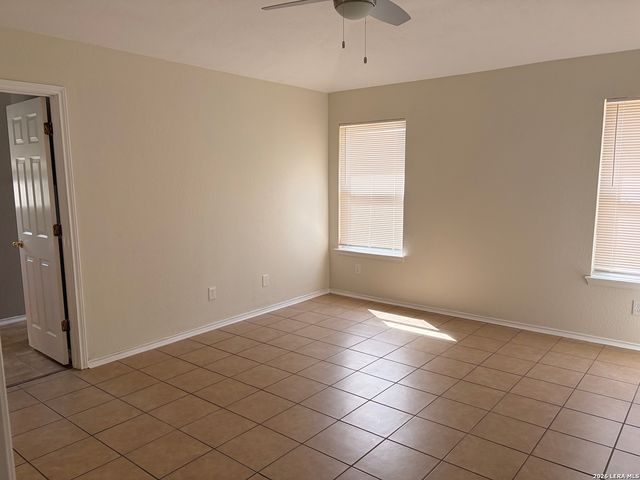 9430 Hacienda Acres, San Antonio, TX 78245