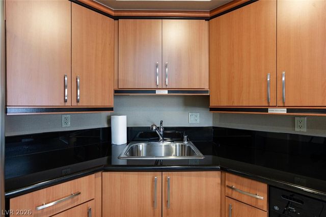 211 East Flamingo Road 1018, Las Vegas, NV 89169