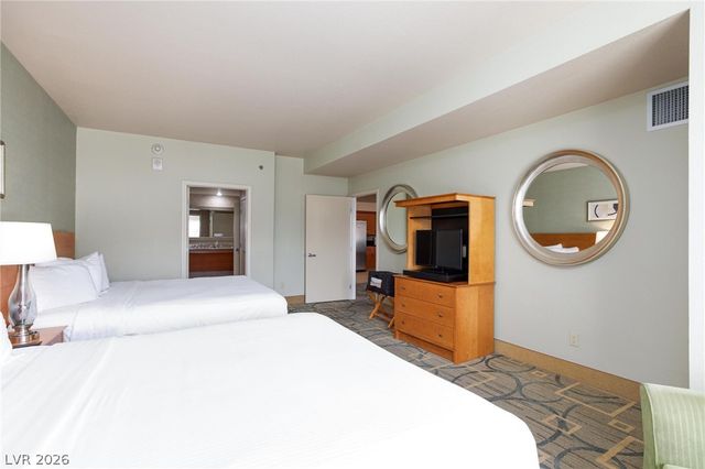 211 East Flamingo Road 1018, Las Vegas, NV 89169