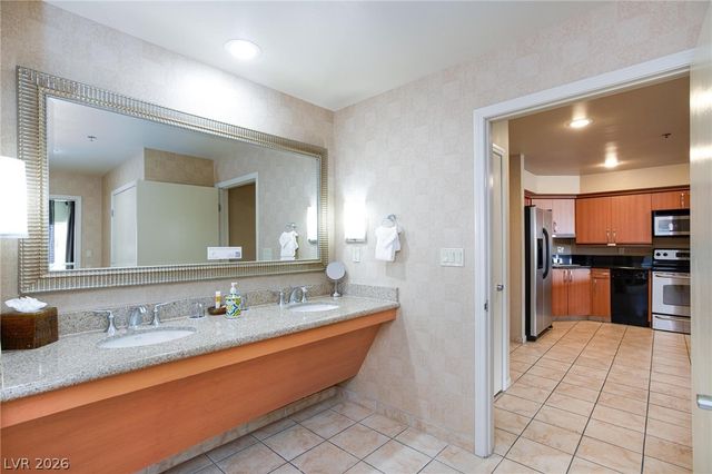 211 East Flamingo Road 1018, Las Vegas, NV 89169