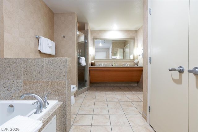 211 East Flamingo Road 1018, Las Vegas, NV 89169