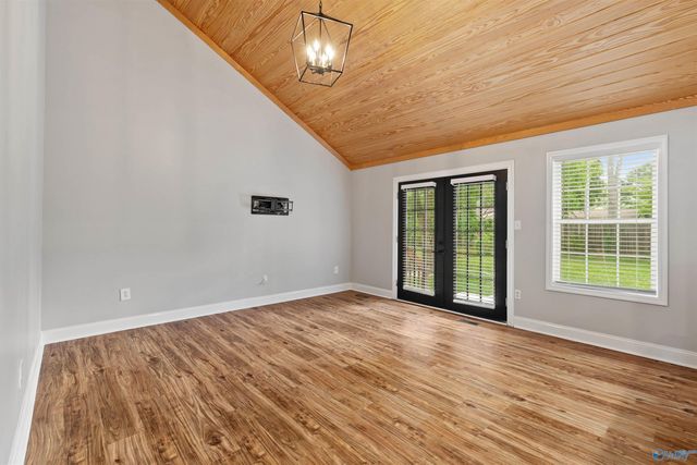 2211 Cecille Drive, Huntsville, AL 35803