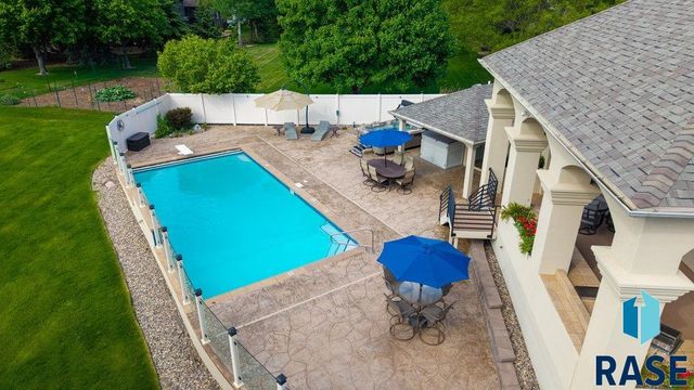 3001 S St Francis Ln Lane, Sioux Falls, SD 57103