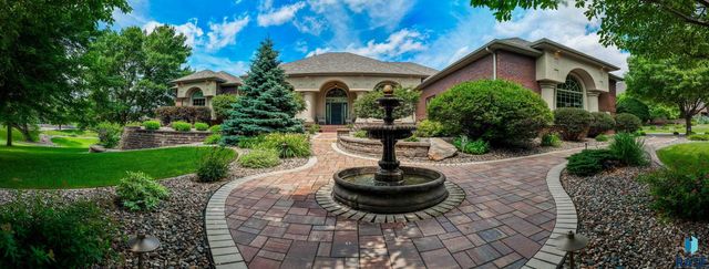 3001 S St Francis Ln Lane, Sioux Falls, SD 57103