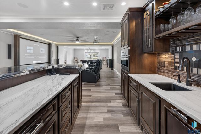 3001 S St Francis Ln Lane, Sioux Falls, SD 57103