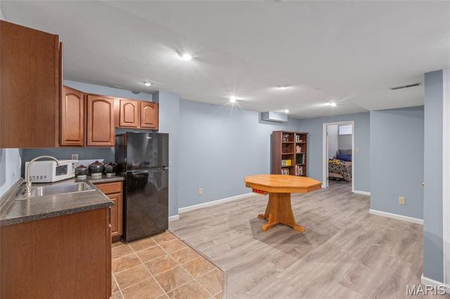 700 Juniper Glen Court, Ballwin, MO 63021