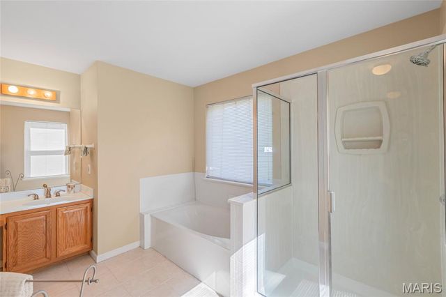 700 Juniper Glen Court, Ballwin, MO 63021