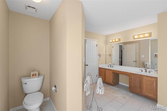 700 Juniper Glen Court, Ballwin, MO 63021