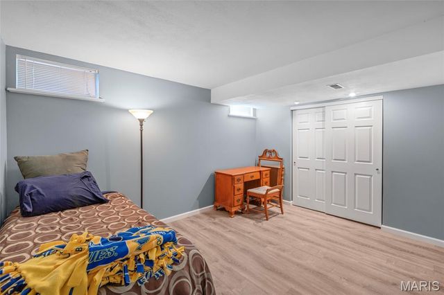 700 Juniper Glen Court, Ballwin, MO 63021