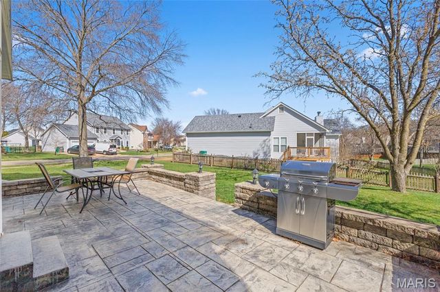700 Juniper Glen Court, Ballwin, MO 63021
